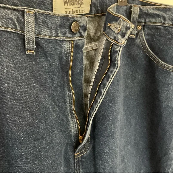 Wrangler Authentics Blue Men Jeans Size 50x30 plus oversized denim - Picture 3 of 8